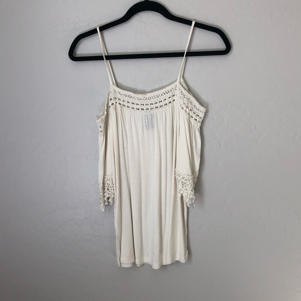 Cold Shoulder Lace Mid Sleeve Top